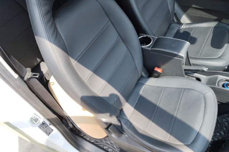 Used Wuling Hongguang MINIEV 2022 Easy Version Lithium Iron Phosphate Right Front Seat