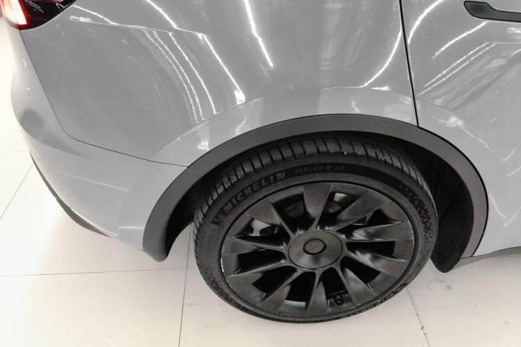 Used Tesla Model Y 2021 Standard Range Rear-Wheel Drive Version Exterior 2