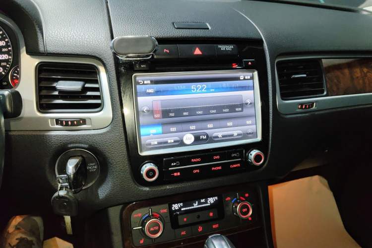 Used Volkswagen Touareg 2014 3.0 TSI New Edition
