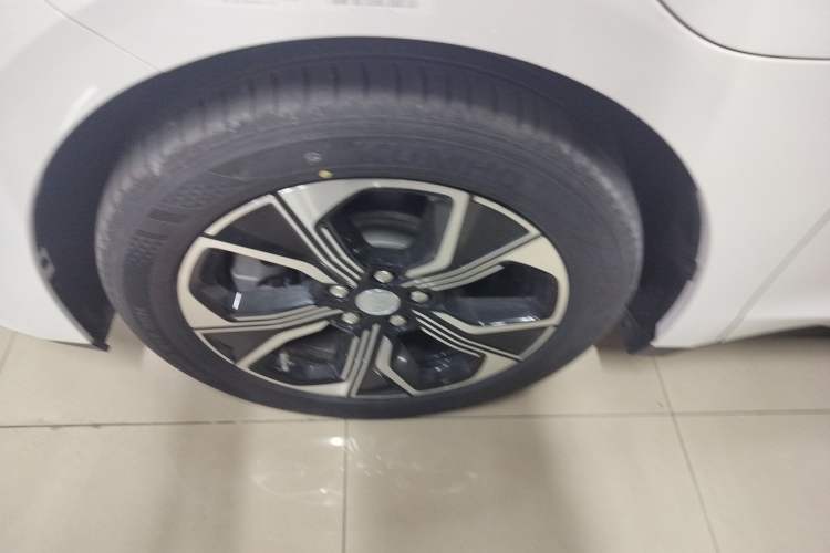 Used Hongqi E-QM5 2023 Revised Version Basic Travel Edition Exterior 4