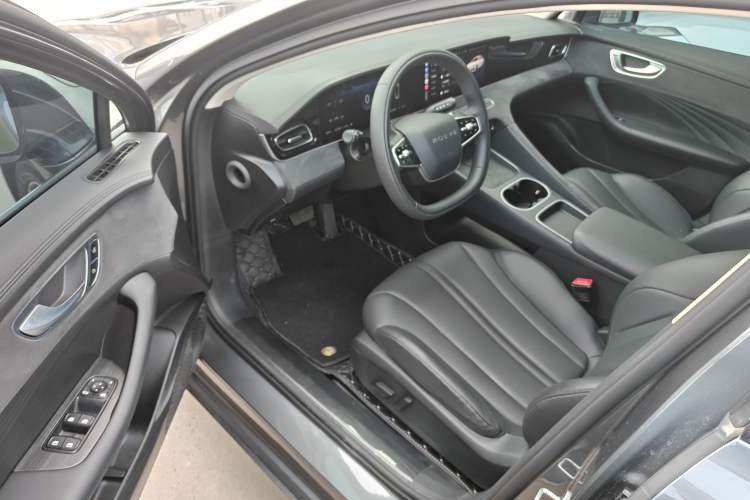 Used Roewe D7 2025 DMH 125km World Champion Excellence Edition