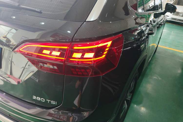 Used Volkswagen Tayron 2022 280TSI Two-Wheel Drive Luxury Smart Connectivity Version