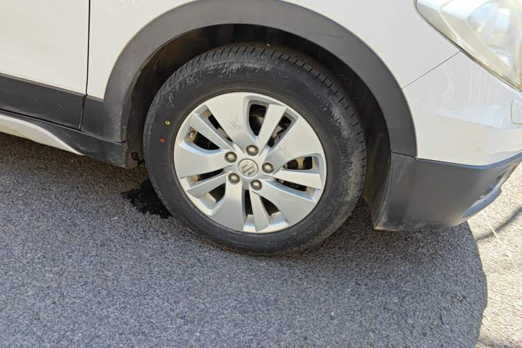 Used Suzuki S-Cross 2014 1.6L CVT Two-Wheel Drive Elite Version
