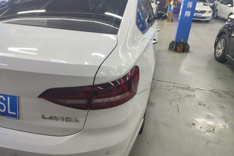 Used Volkswagen Lavida 2023 1.5L Automatic 5 Million Edition Right Rear Taillight