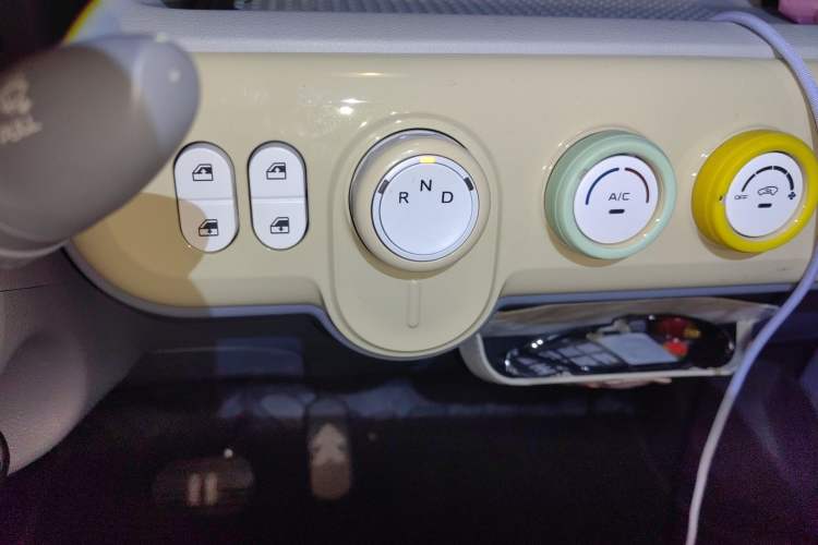 Used Bestune Pony 2025 222km Range Agile Horse Gear Lever