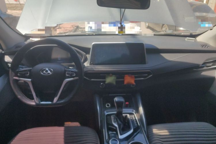 Used SAIC MAXUS D90 2017 2.0T Automatic All-Wheel Drive Sirius Center Console