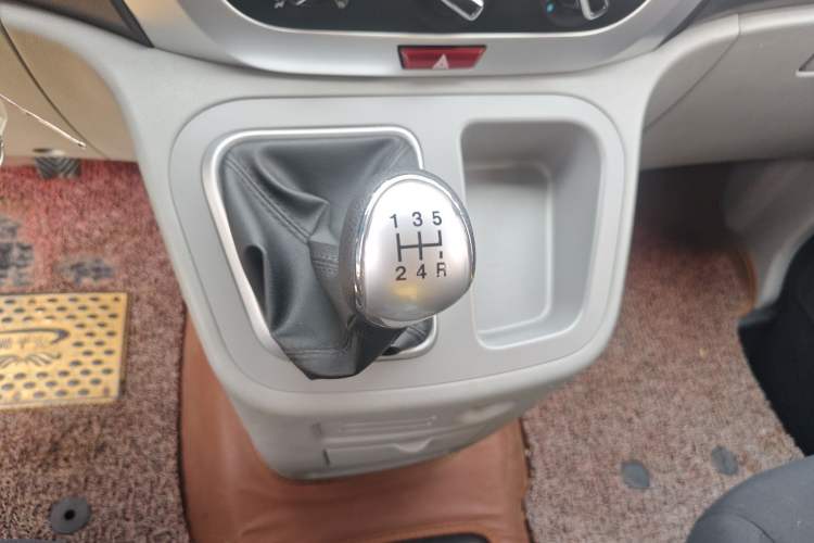 Used JAC Refine M3 2019 Creator Edition 1.8L Luxury Model Gear Lever