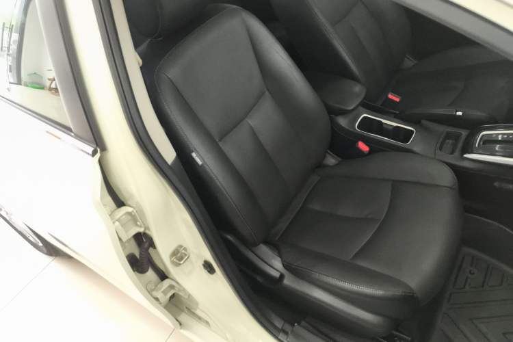 Used Nissan Sylphy 2019 1.6XV CVT Smart Connect Luxury Edition China VI Standard Right Front Seat