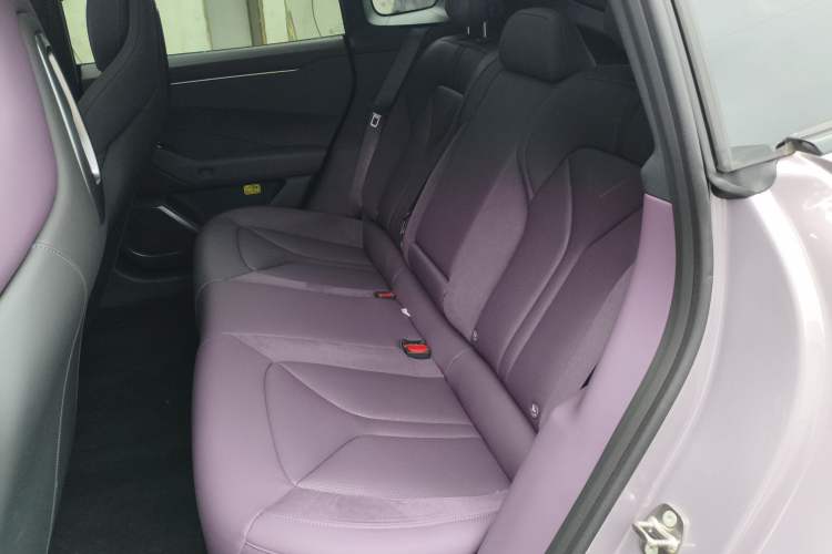 Used XPeng P7 2025 Model—750 All-Wheel-Drive High-Performance Ultra