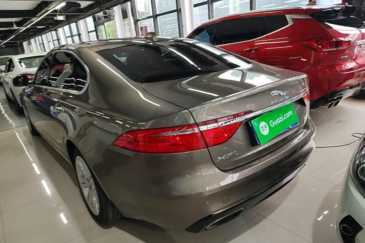Used Jaguar XFL 2018 XFL 2.0T 250 PS Luxury Edition
