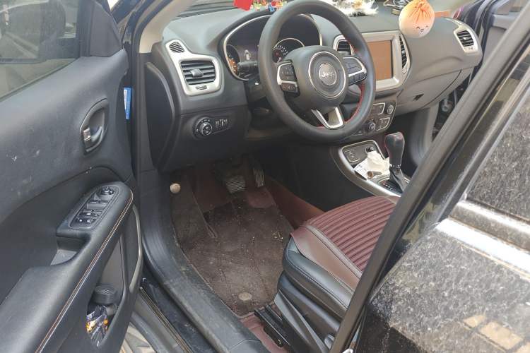 Used Jeep Compass 2017 200T Automatic Family Edition