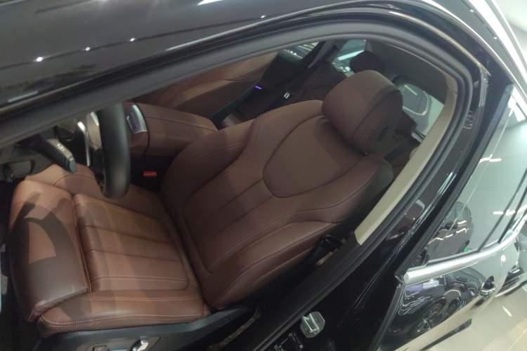 Used BMW X5 2020 xDrive30i M Sport Package Left Front Seat