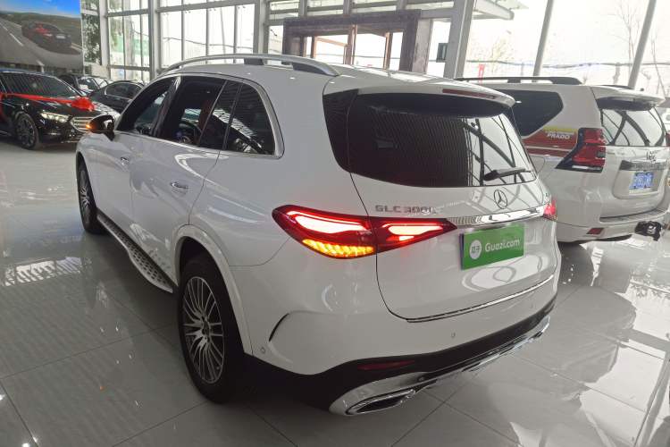 Used Mercedes-Benz GLC 2023 GLC 300 L 4MATIC Dynamic Edition 5-seater
