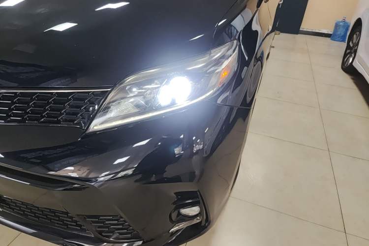 Used Toyota Sienna (Parallel Import) 2018 3.5L Four-Wheel Drive SE Version 7 Seats U.S. Specification
