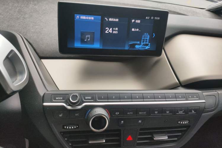 Used BMW i3 2019 Fast Charging Edition Audio And AC Panel