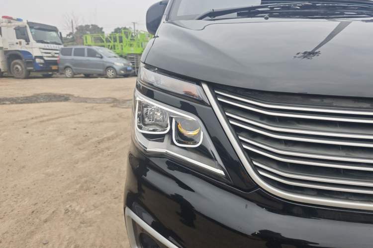 Used FORTHING Lingzhi 2022 M5L 1.6L Utility Model 7 Seats