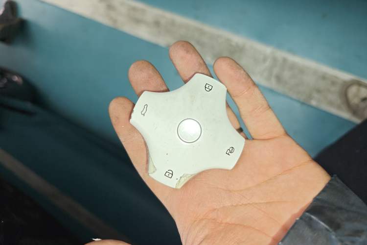 Used Dongfeng eπ eπ008 2024 210Max Range-Extended Version 6 Seats
