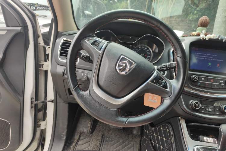 Used Baojun 560 2016 1.8L iAMT Luxury Model Steering Wheel