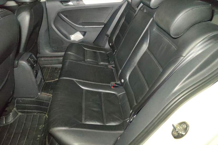 Used Volkswagen Sagitar 2012 1.6L Automatic Comfort Edition Left Rear Seat