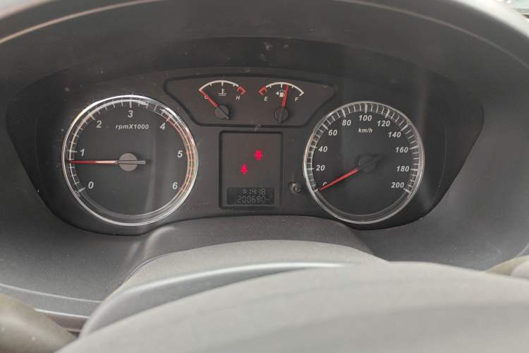 Used Great Wall Wingle 5 2013 2.0T European Version Two-Wheel Drive Elite Edition 6MT Compact Double-Cab GW4D20B
