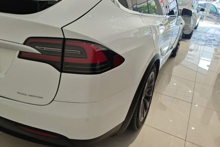 Used Tesla Model X 2019 Long-Range Version
