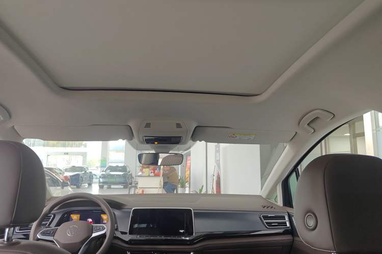 Used Volkswagen Viloran 2024 330TSI Business Edition Headliner