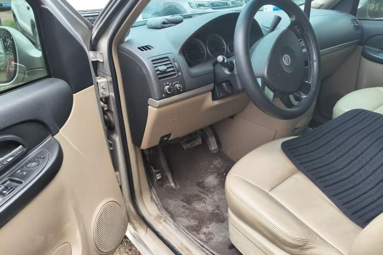 Used Buick GL8 2013 2.4L Executive Edition Driver Seat