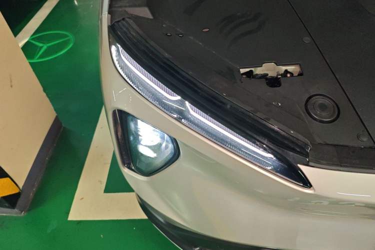 Used Nio EC6 2024 75 kWh