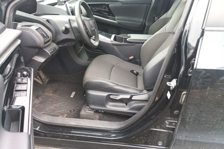 Used Toyota FAW bZ4X 2022 Two-Wheel-Drive Elite JOY Edition Left Front Seat