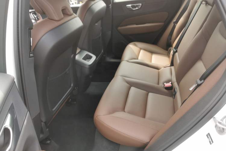 Used Volvo XC60 2025 B5 Four-Wheel Drive Smart & Advanced Luxury Edition Left Rear Seat