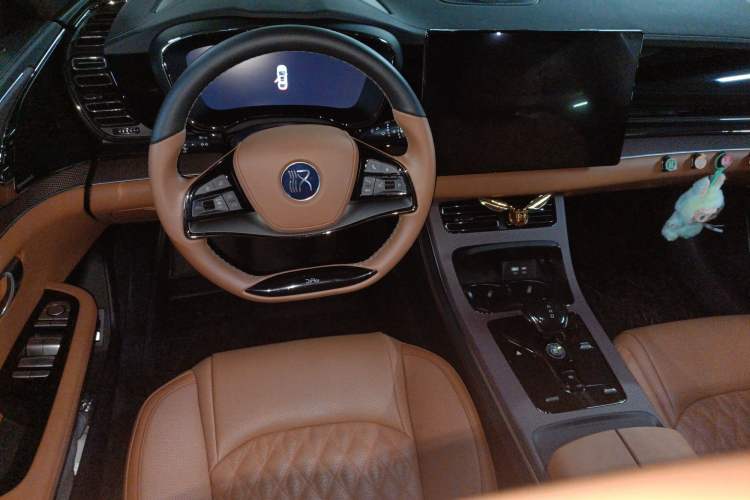 Used BYD Han 2022 DM-i 121KM Luxury Model