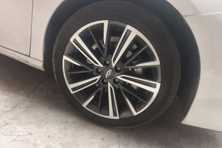 Used Chery Arrizo 8 2022 1.6T DCT Elite Right Front Wheel Hub