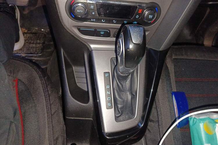 Used Ford Focus 2012 Sedan 1.6L Automatic Fashion Edition