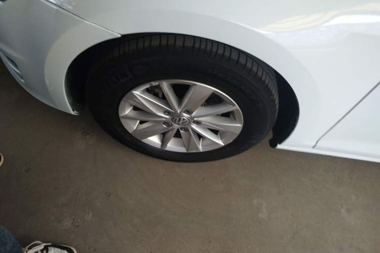 Used Volkswagen Golf 2016 1.6L Automatic Fashion Model
