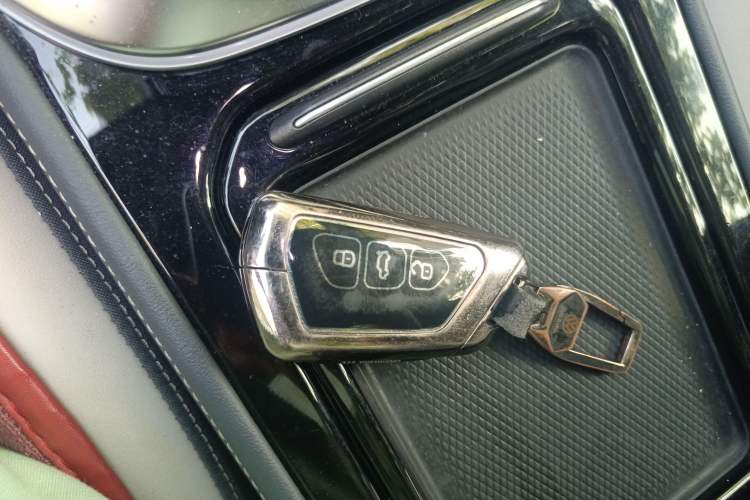 Used Volkswagen ID.4 CROZZ 2021 Long-Range PURE+ Two-Wheel Drive Version