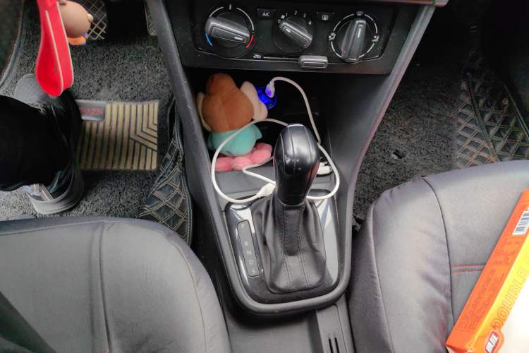 Used Volkswagen Santana 2015 1.6L Automatic Fashion Edition