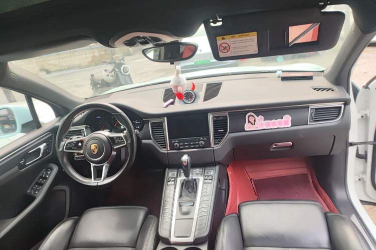 Used Porsche Macan 2017 Macan 2.0T Center Console