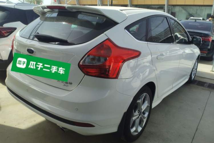 Used Ford Focus 2012 Hatchback 2.0L Automatic Luxury Sport Model
