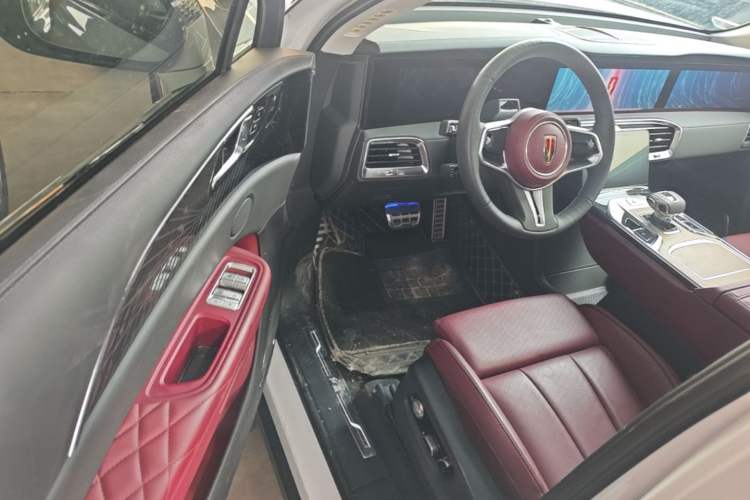 Used Hongqi E-HS9 2022 660 km Range Flagway Edition Six Seats