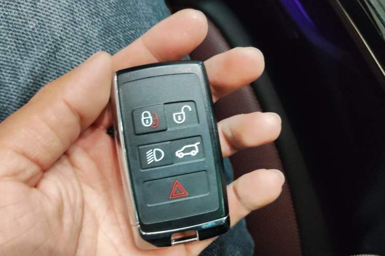 Used Land Rover Range Evoque 2022 Facelifted Aurora L 249 PS R-Dynamic Luxury Edition Vehicle Key