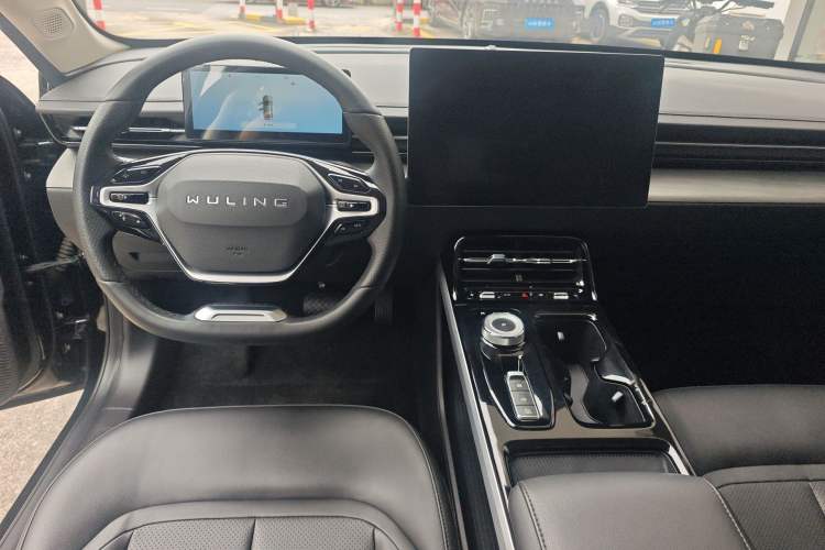 Used Wuling Xingguang 2023 150 Advanced Edition
