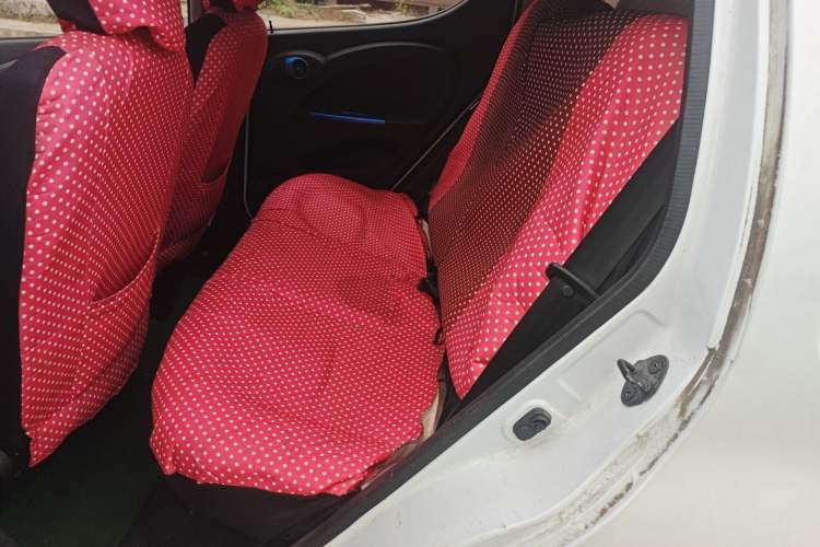 Used JMEV E200L 2016 E200 Standard Model
