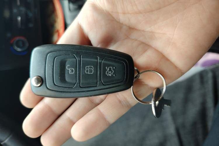 Used Ford Focus 2017 Sedan EcoBoost 180 Automatic Elite Model Vehicle Key