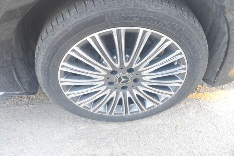 Used Mercedes-Benz E-Class 2021 Restyled E 300 L Luxury Edition
