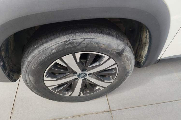 Used Haval DARGO 2021 1.5T DCT Two-Wheel Drive Labrador Edition Left Front Wheel Hub