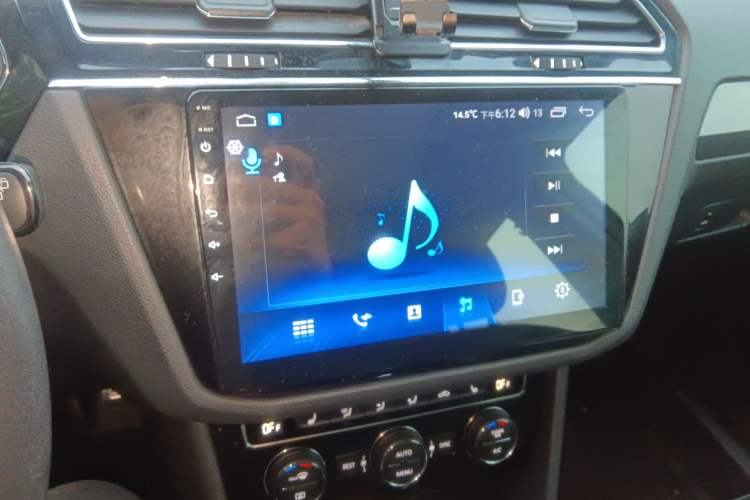 Used Volkswagen Tiguan L 2021 330TSI Automatic Two-Wheel Drive R-Line Enhanced Edition Audio And AC Panel