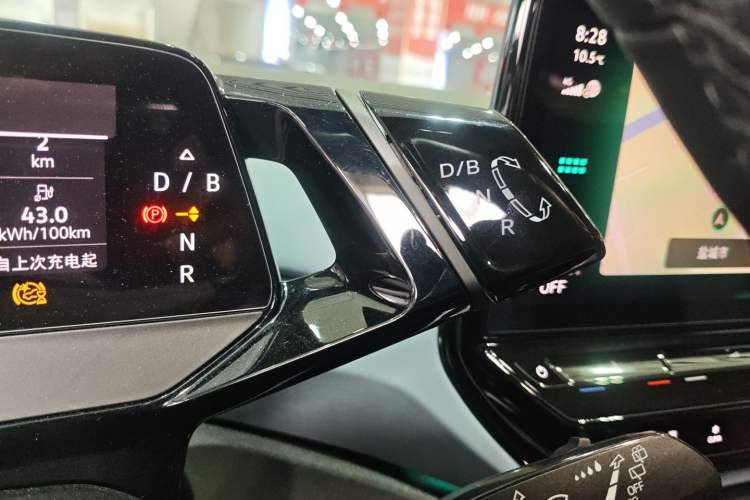 Used Volkswagen ID.4 X 2023 Ultra-Intelligent Long-Range Version Gear Lever