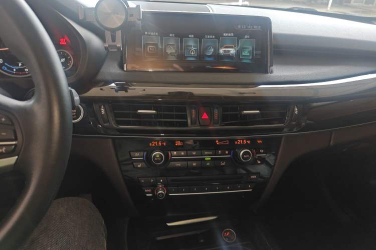 Used BMW X5 2017 xDrive28i
