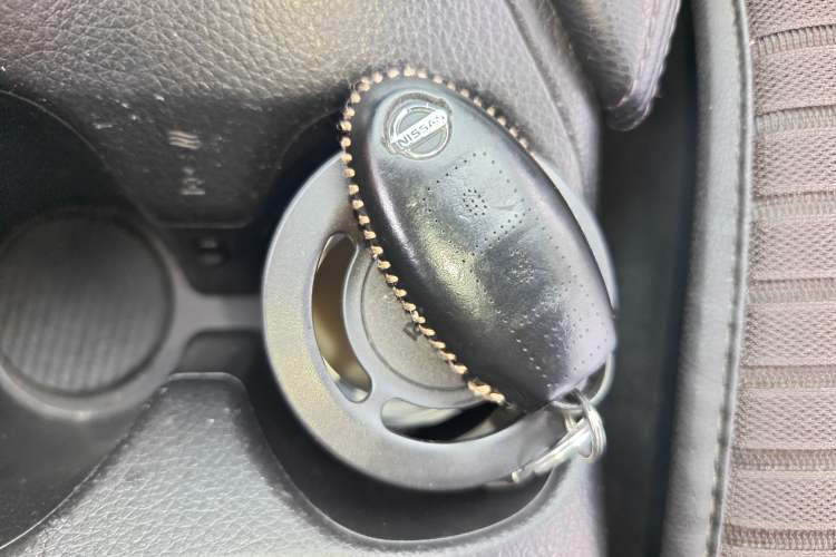 Used Nissan X-Trail 2014 2.0L CVT Comfort Edition 2WD Vehicle Key