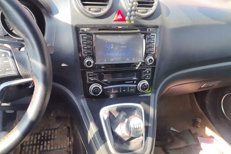 Used Haval H6 2013 Upgraded Model 1.5T Manual Two-Wheel Drive Elite Version